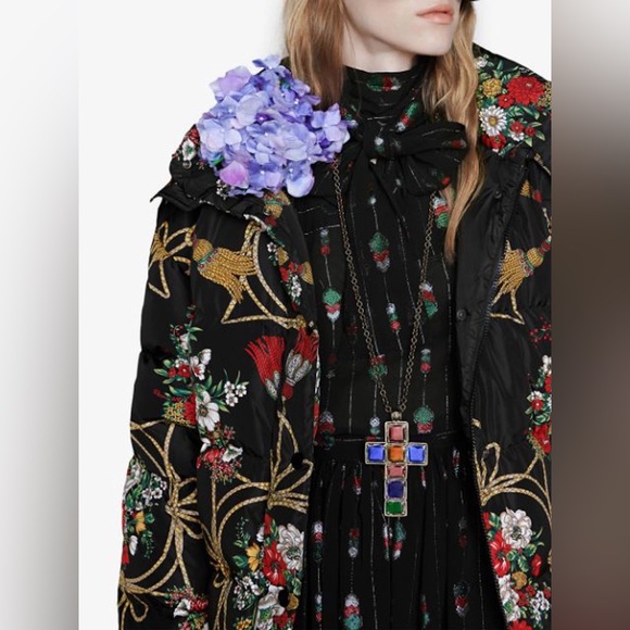GUCCI Padded Cape Coat With Flowers And Tassels Size 4 US - Picture 11 of 11
